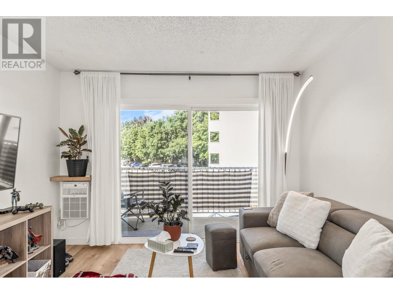 395 Franklyn Road Unit# 304, Kelowna, BC V1X5X8
