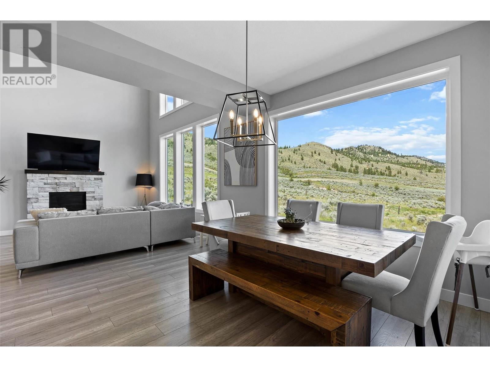 2281 SADDLEBACK Drive, Kamloops, BC V2B0G7