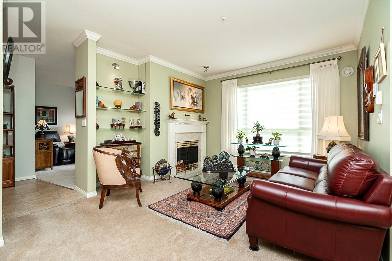 437 3098 Guildford Way, Coquitlam, British Columbia  V3B 7W8 - Photo 5 - R3005930