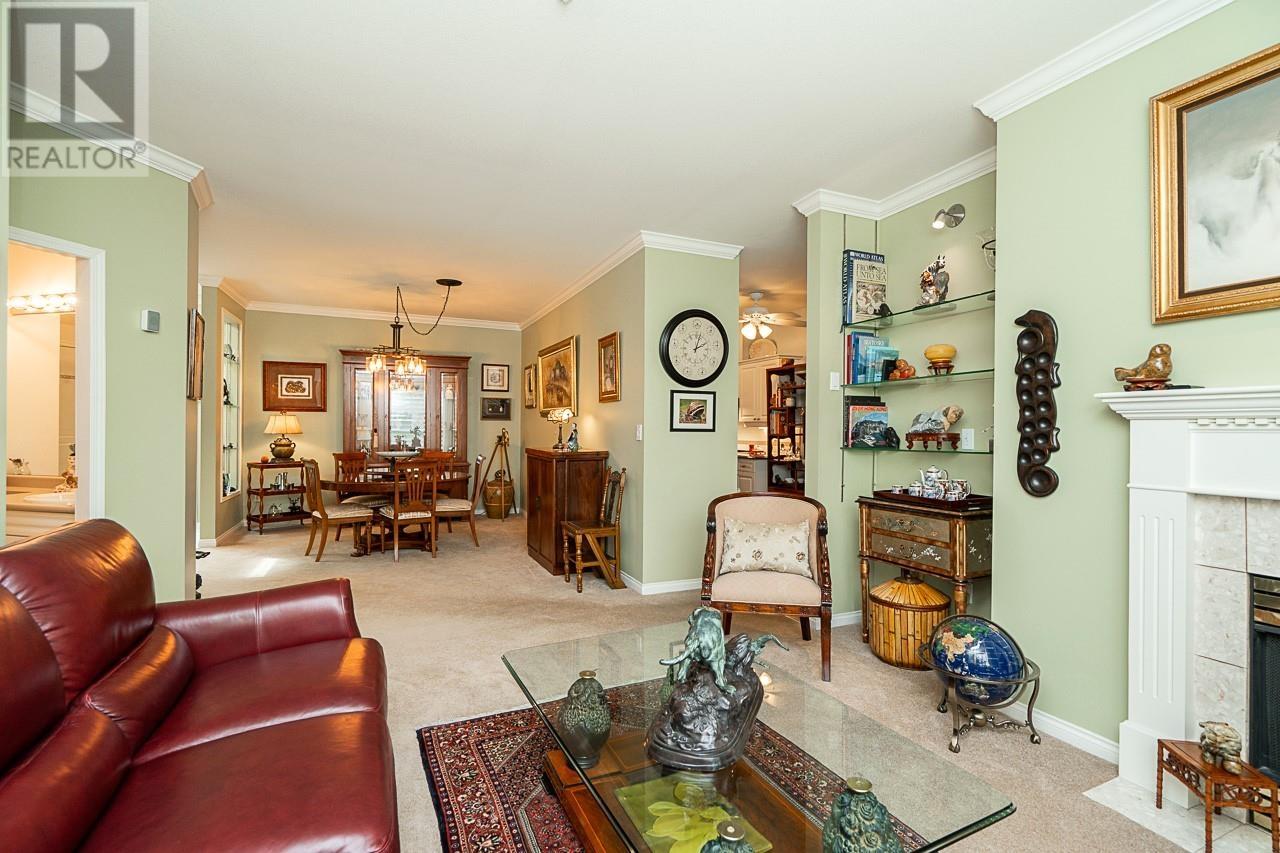 437 3098 Guildford Way, Coquitlam, British Columbia  V3B 7W8 - Photo 7 - R3005930