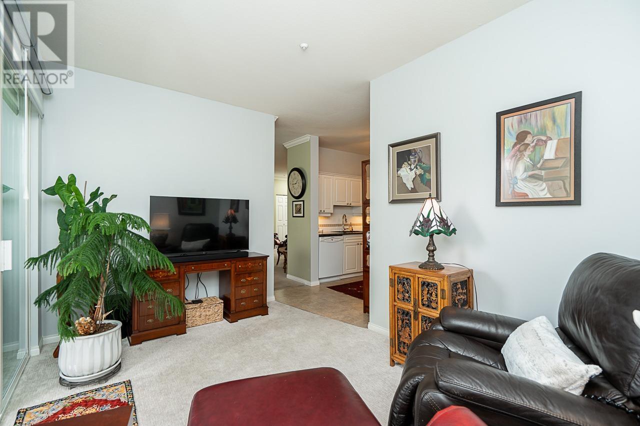 437 3098 Guildford Way, Coquitlam, British Columbia  V3B 7W8 - Photo 13 - R3005930