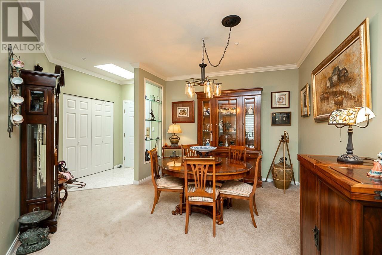 437 3098 Guildford Way, Coquitlam, British Columbia  V3B 7W8 - Photo 3 - R3005930