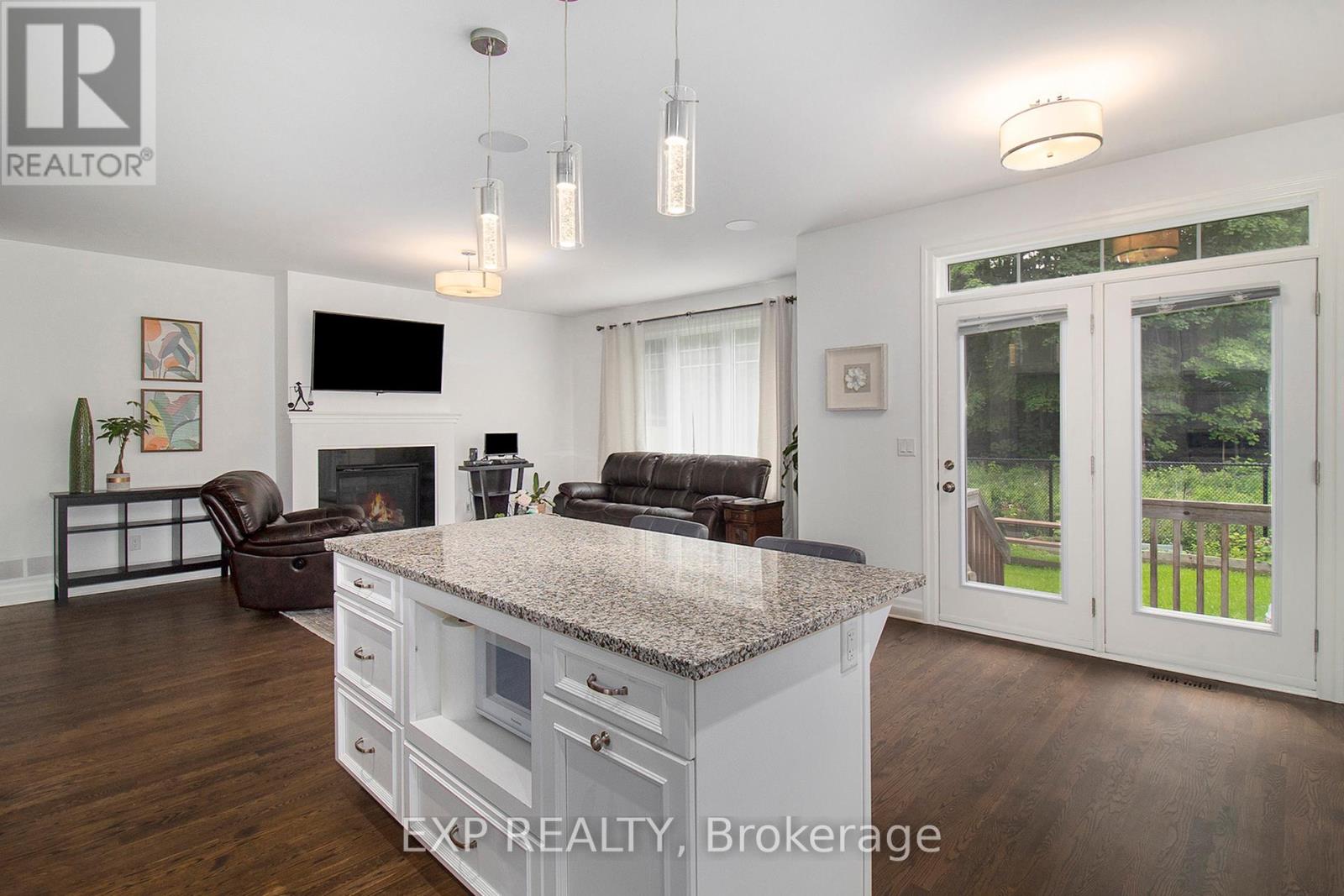 179 Avro Circle, Ottawa, Ontario  K1K 4Y9 - Photo 12 - X12029611