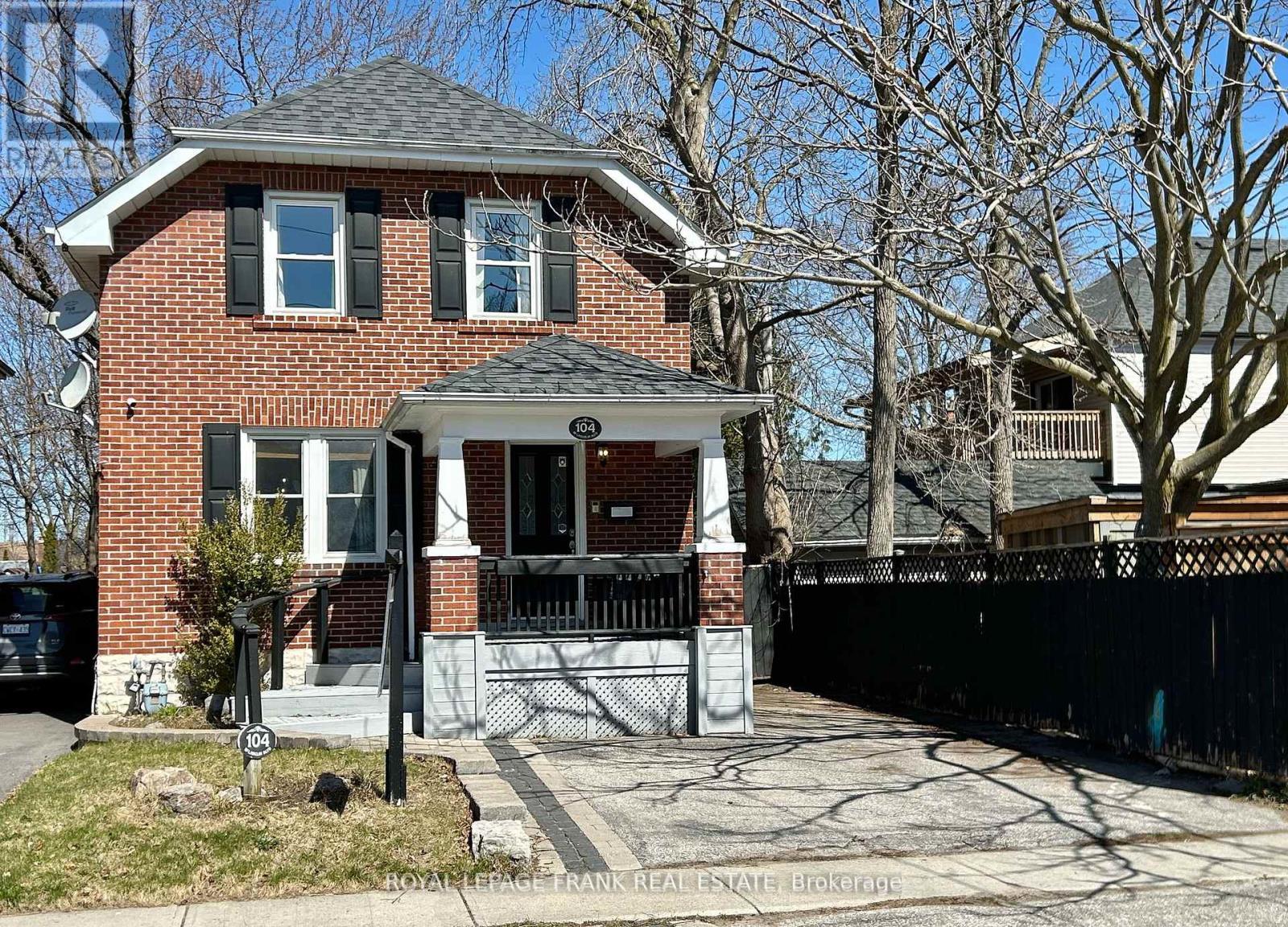104 MCLAUGHLIN BOULEVARD, Oshawa, Ontario