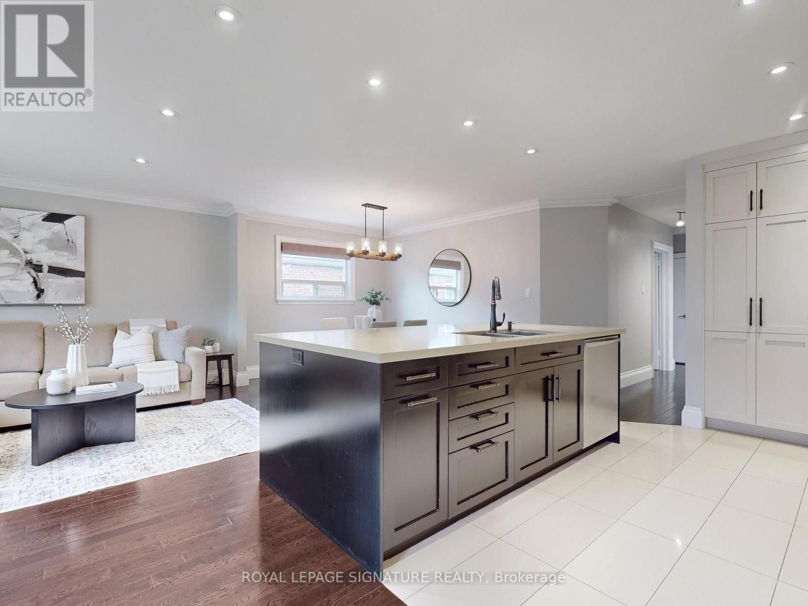 16 Bardwell Crescent, Toronto, Ontario  M1R 1C9 - Photo 11 - E12166098