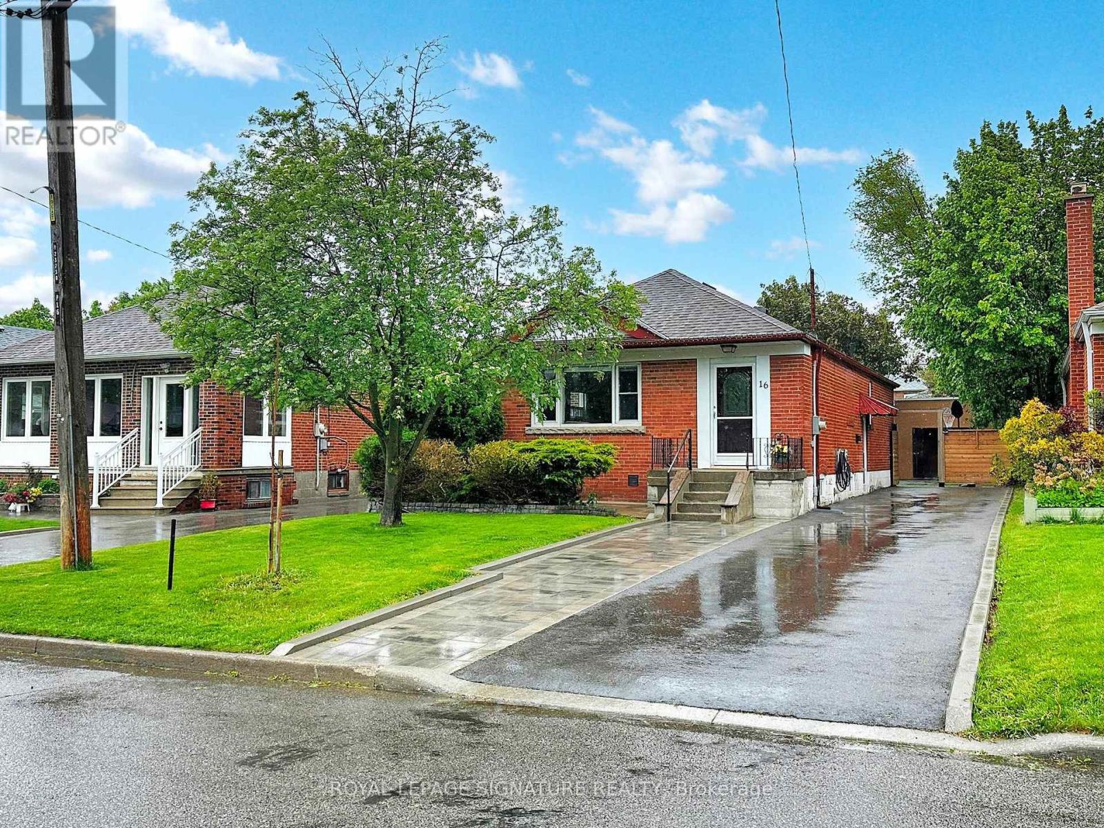 16 Bardwell Crescent, Toronto, Ontario  M1R 1C9 - Photo 2 - E12166098