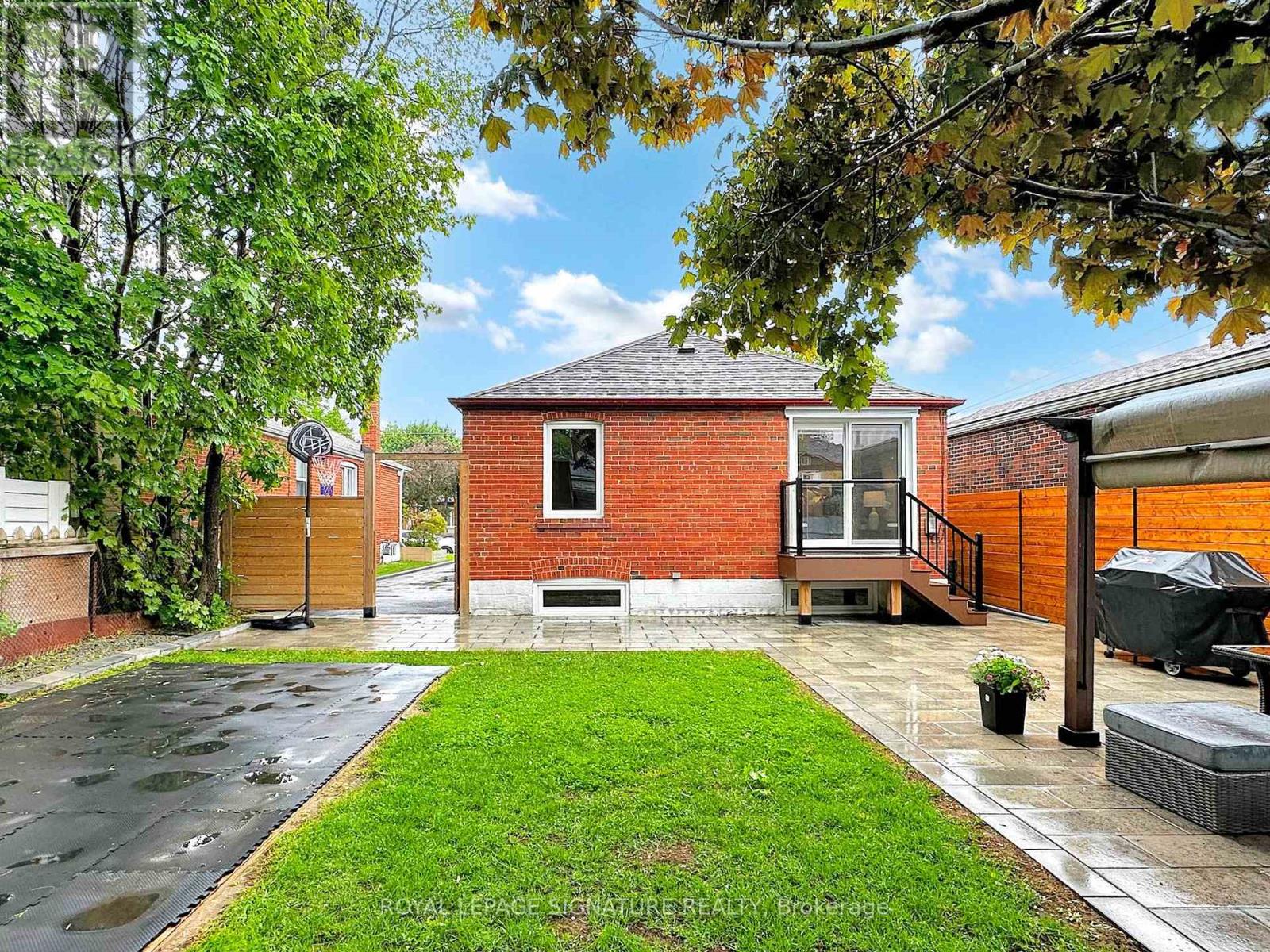 16 Bardwell Crescent, Toronto, Ontario  M1R 1C9 - Photo 33 - E12166098