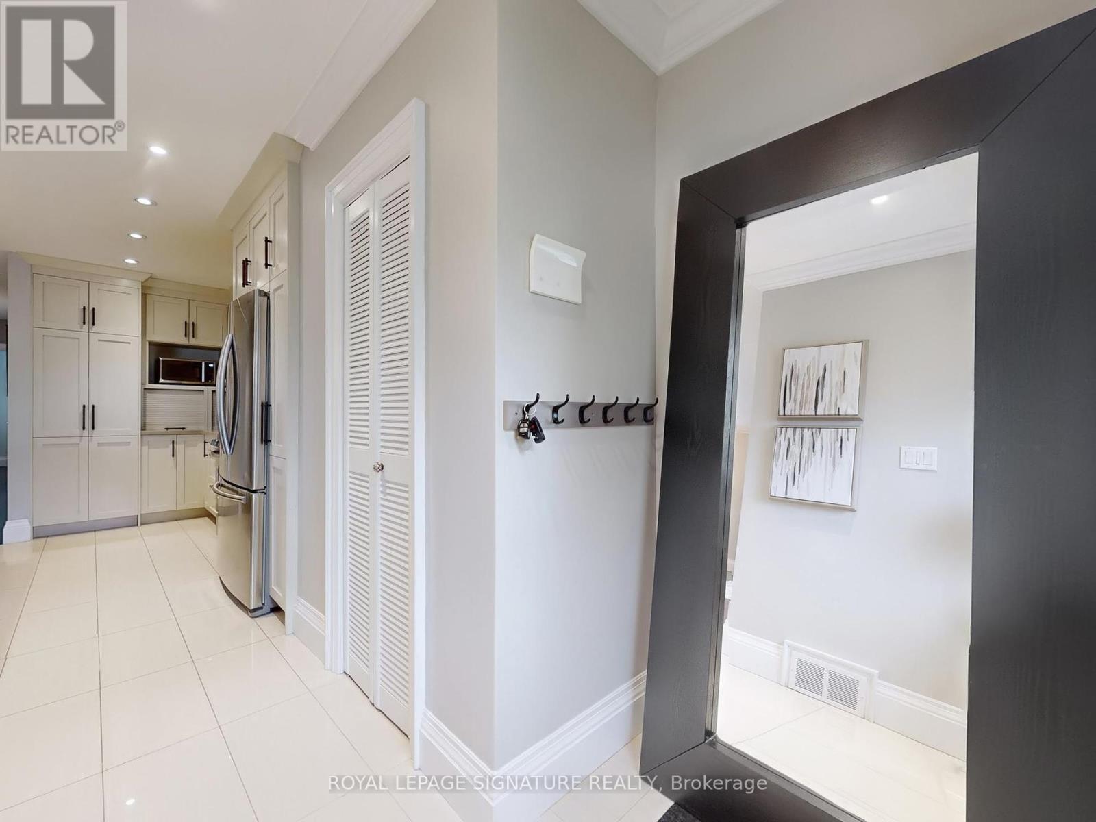 16 Bardwell Crescent, Toronto, Ontario  M1R 1C9 - Photo 5 - E12166098