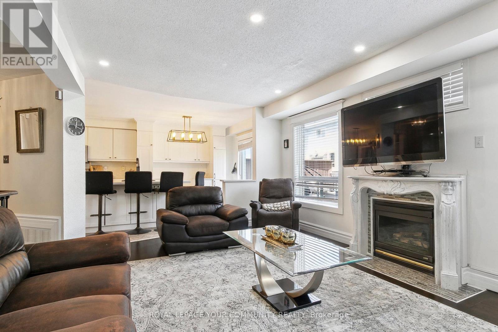 10 Greenhalf Drive, Ajax, Ontario  L1S 7N6 - Photo 17 - E12166145