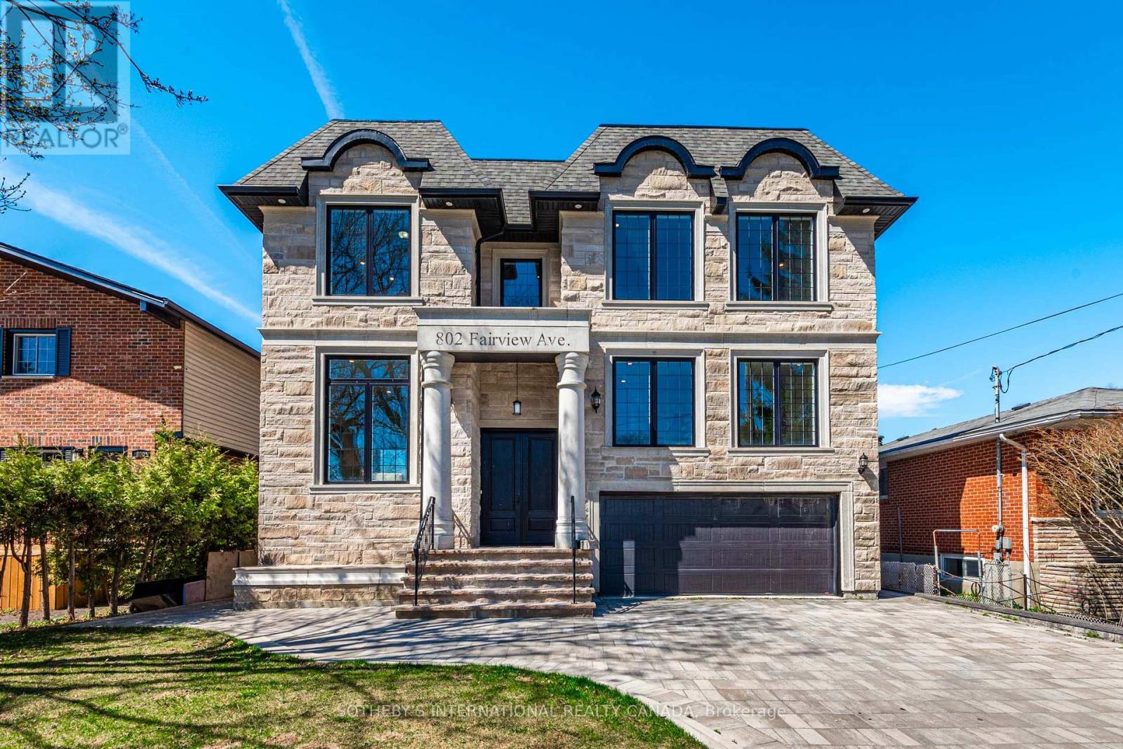 802 Fairview Avenue, Pickering, Ontario  L1W 1M8 - Photo 1 - E12166172