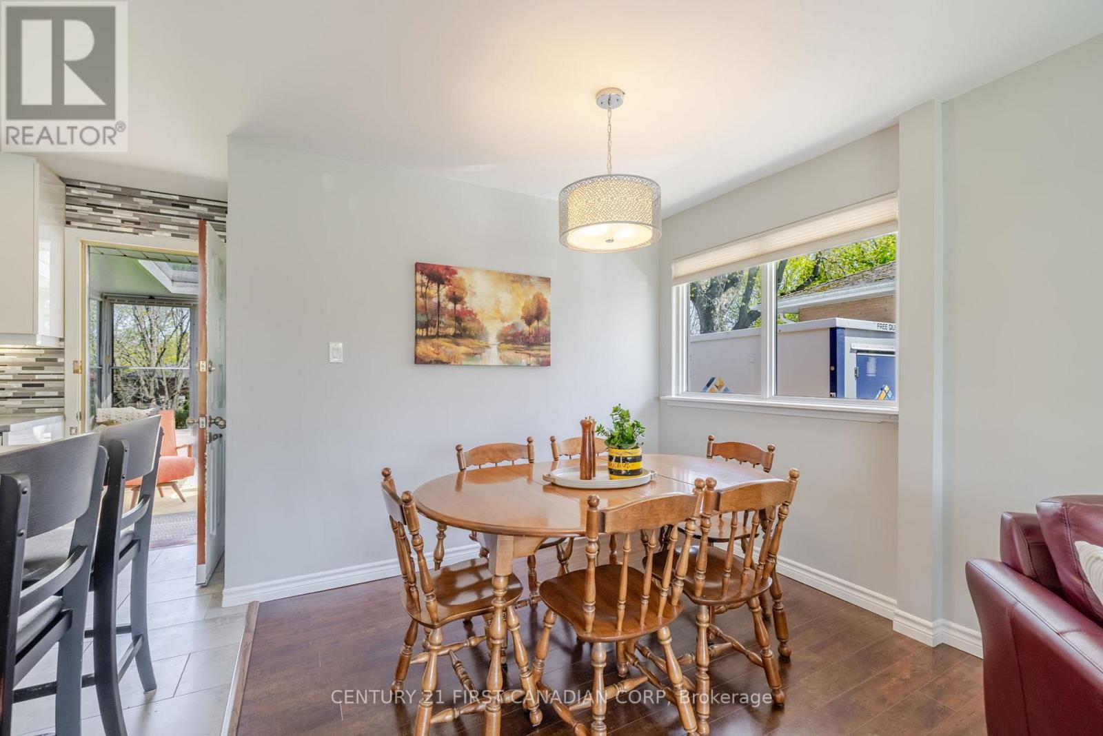 Photo 14 of 50 for 460 Beachwood Avenue