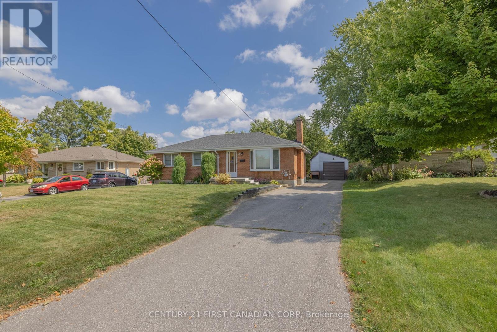 Photo 18 of 50 for 460 Beachwood Avenue