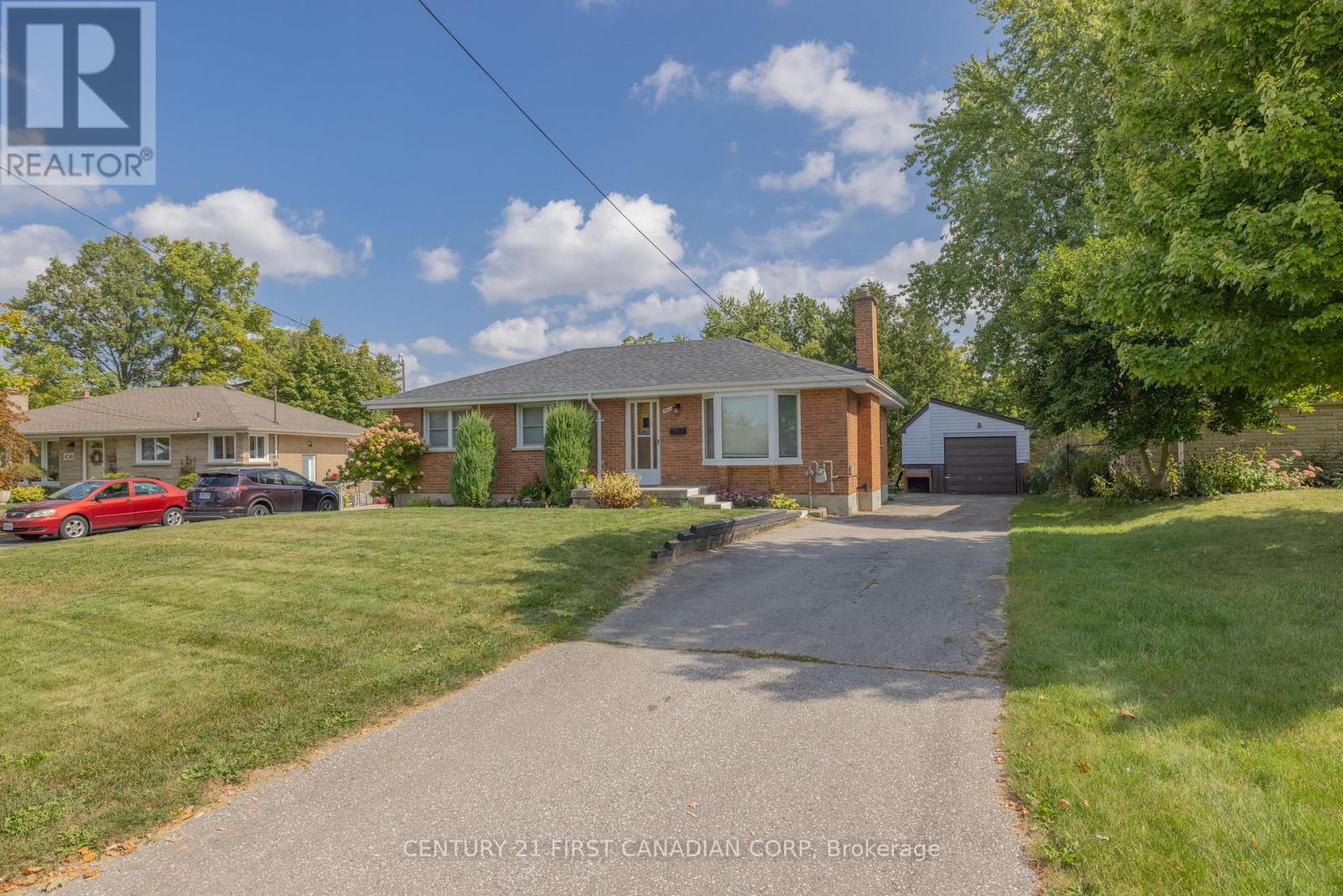 Photo 22 of 50 for 460 Beachwood Avenue