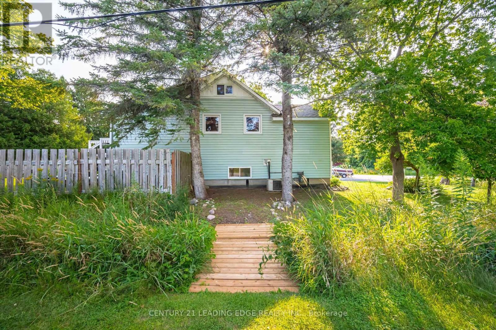 Property at 1169 KILLARNEY BEACH ROAD image 3