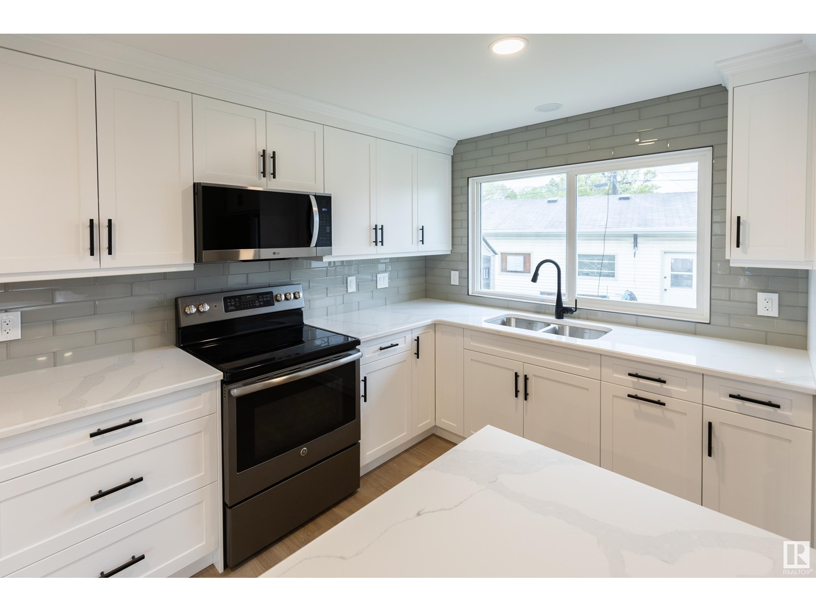 9104 130 Av Nw, Edmonton, Alberta  T5E 0S2 - Photo 13 - E4437862