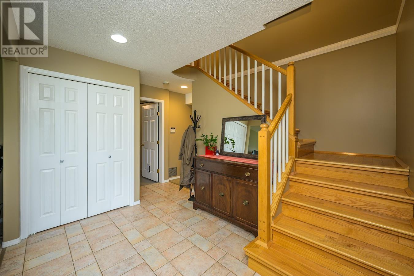 Property at 6037 TEICHMAN CRESCENT image 4