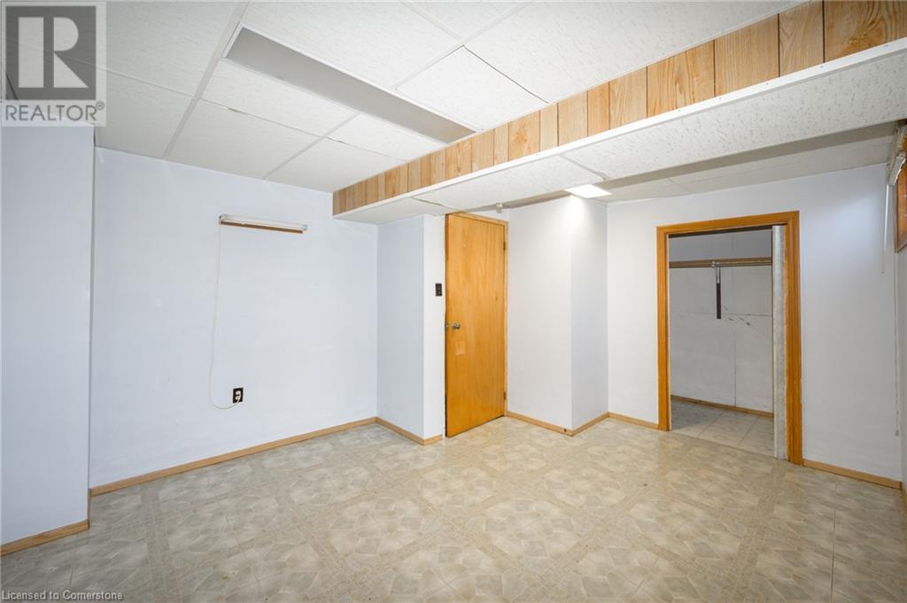 82 Lampman Crescent, Thorold, Ontario  L2V 4K7 - Photo 23 - 40730938
