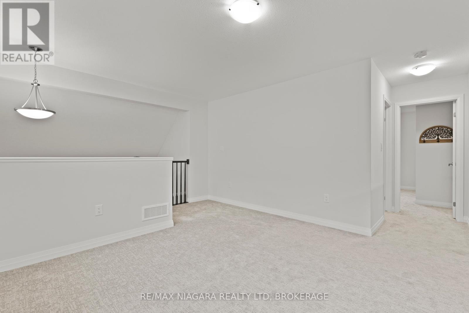 52 Bur Oak Drive, Thorold, Ontario  L2V 0L9 - Photo 23 - X12166318