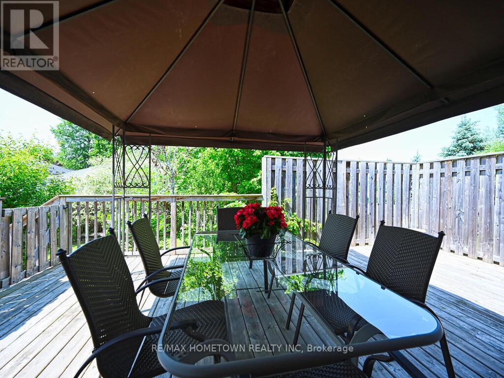 Property at 16 REGENCY PLACE image 4