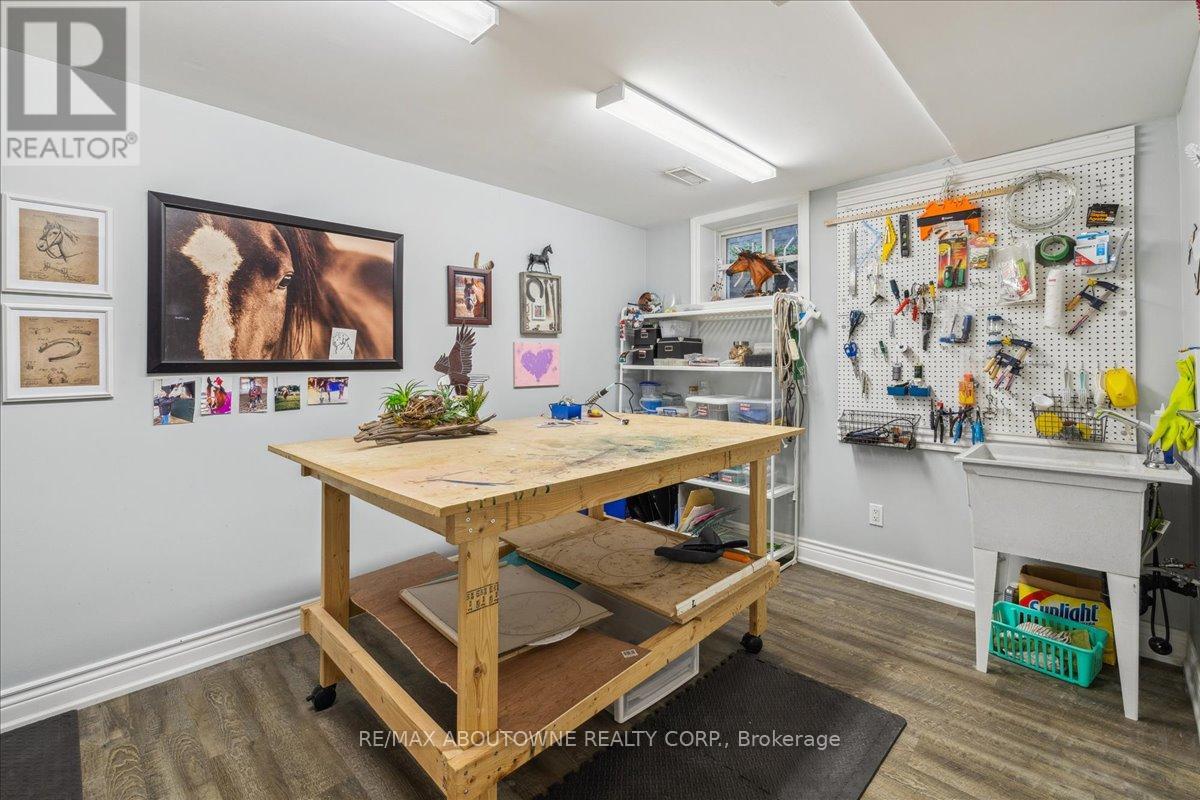2183 Turnberry Drive, Burlington, Ontario  L7M 4P9 - Photo 41 - W12166178