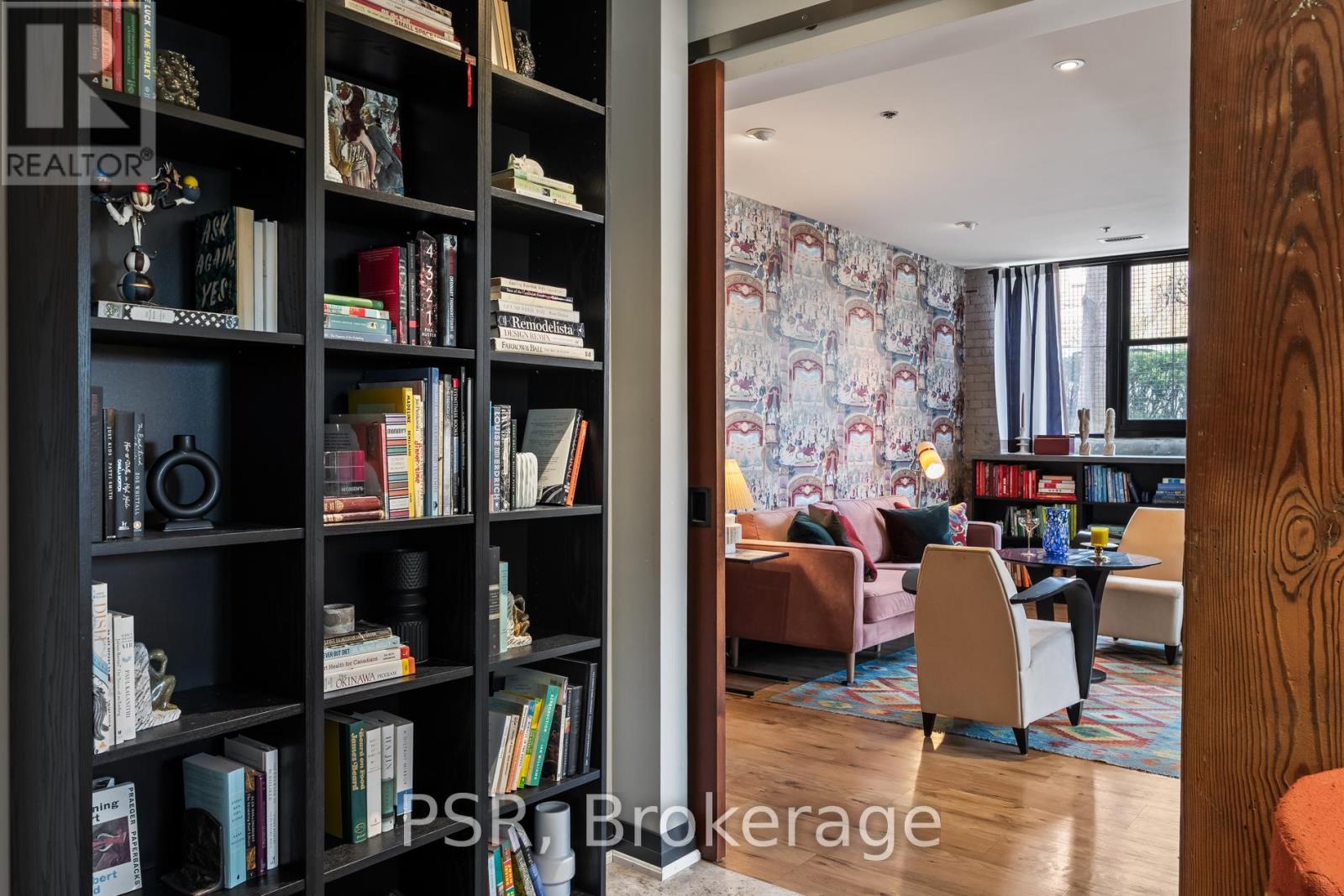L1 - 1 Columbus Avenue, Toronto, Ontario  M6R 1S1 - Photo 5 - W12166187