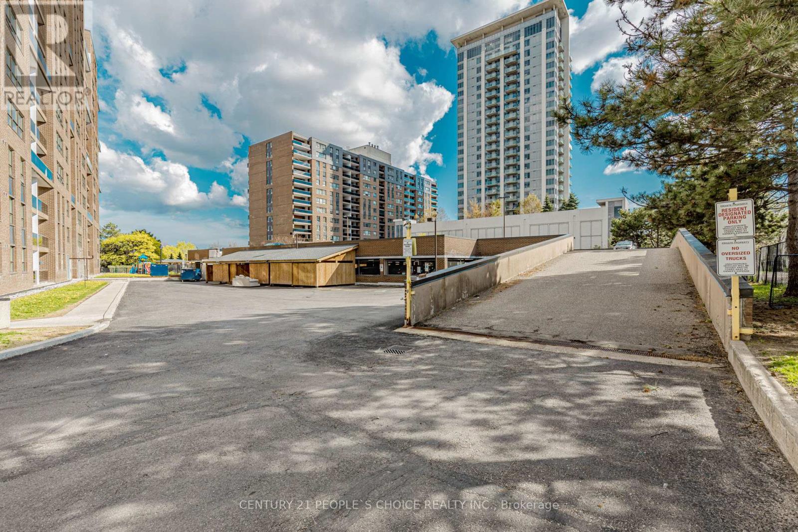 404 - 4 Lisa Street, Brampton (Queen Street Corridor), Ontario  L6T 4B6 - Photo 49 - W12166193