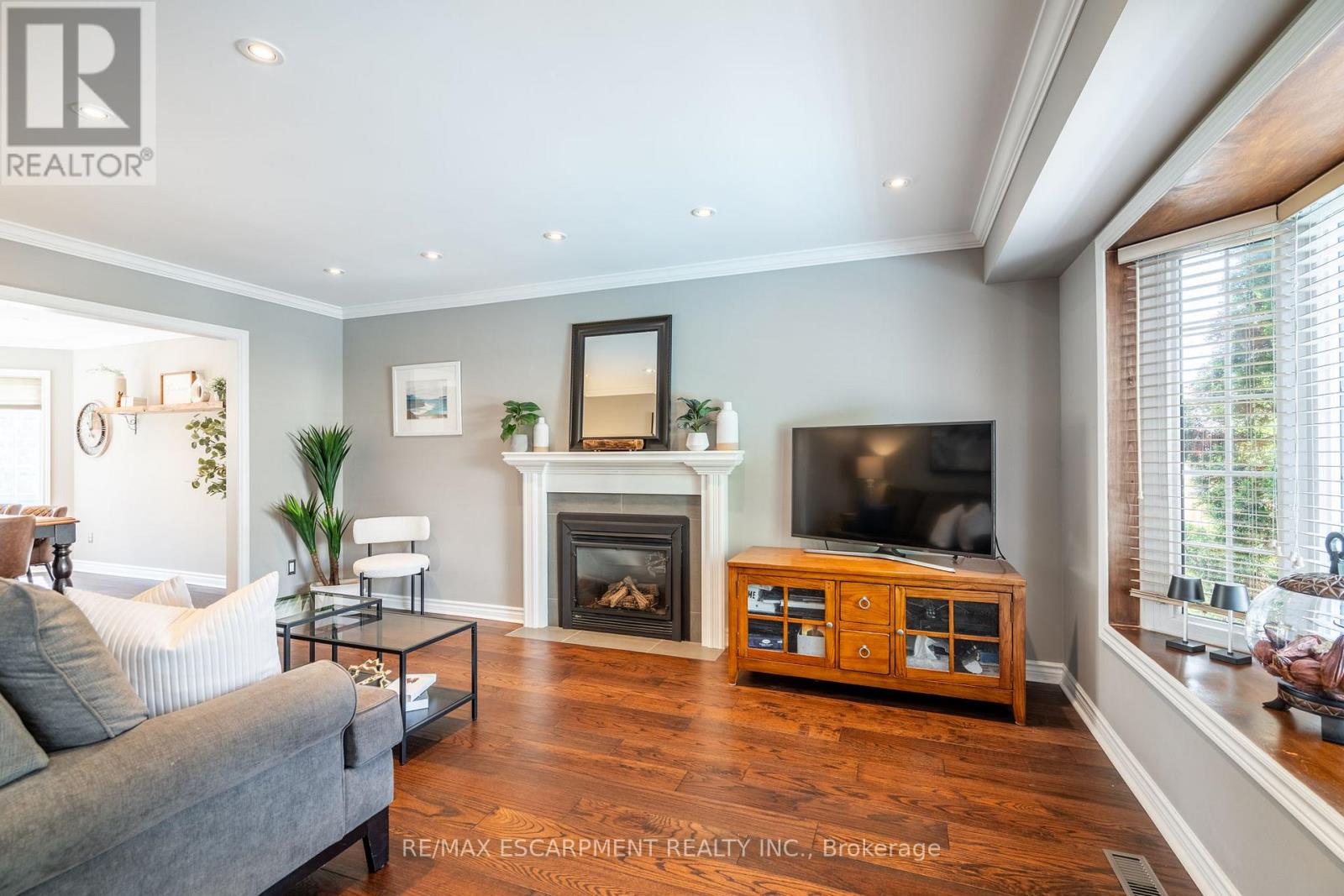 2431 Baxter Crescent, Burlington, Ontario  L7M 4A1 - Photo 10 - W12166213
