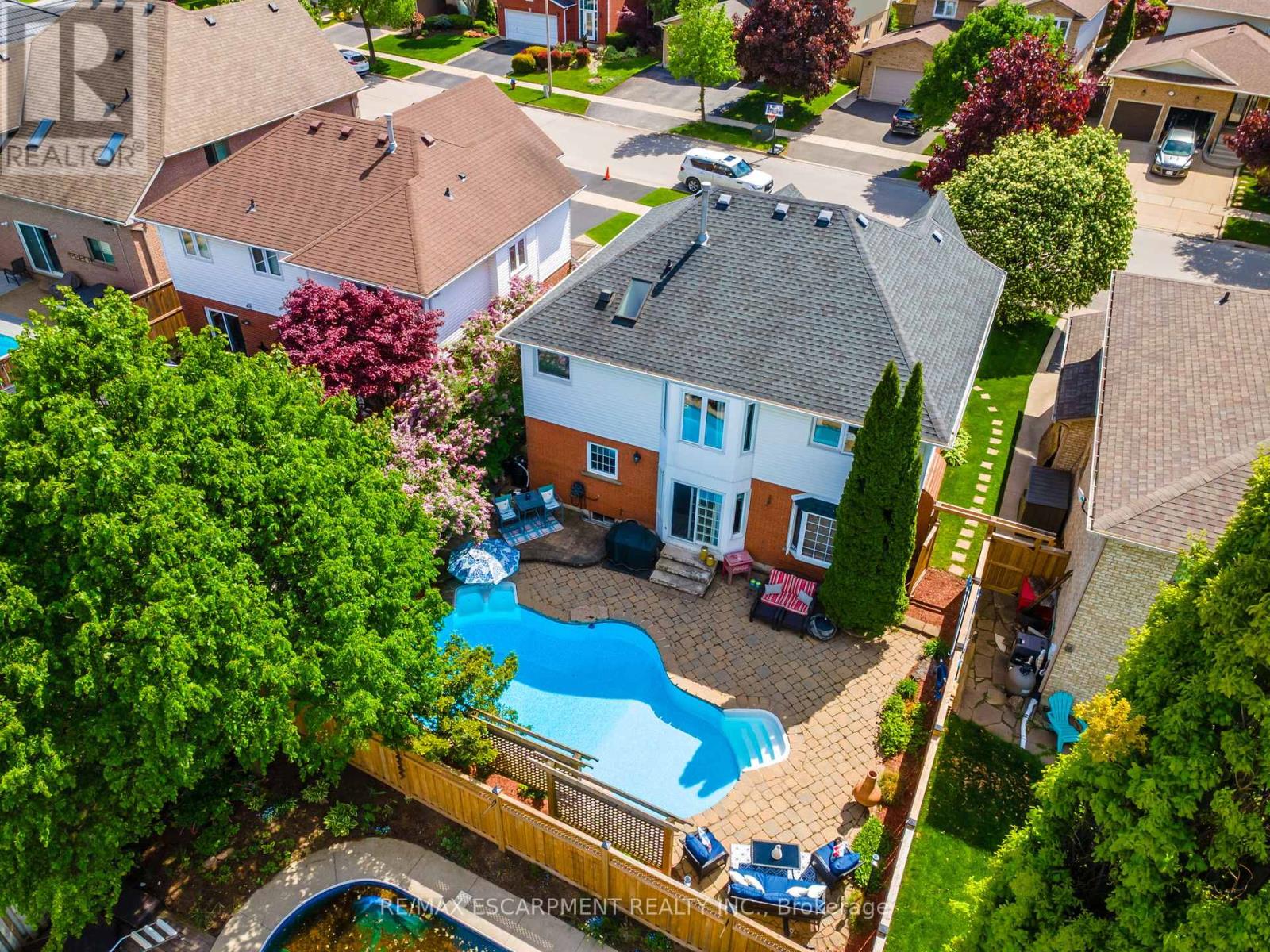 2431 Baxter Crescent, Burlington, Ontario  L7M 4A1 - Photo 3 - W12166213