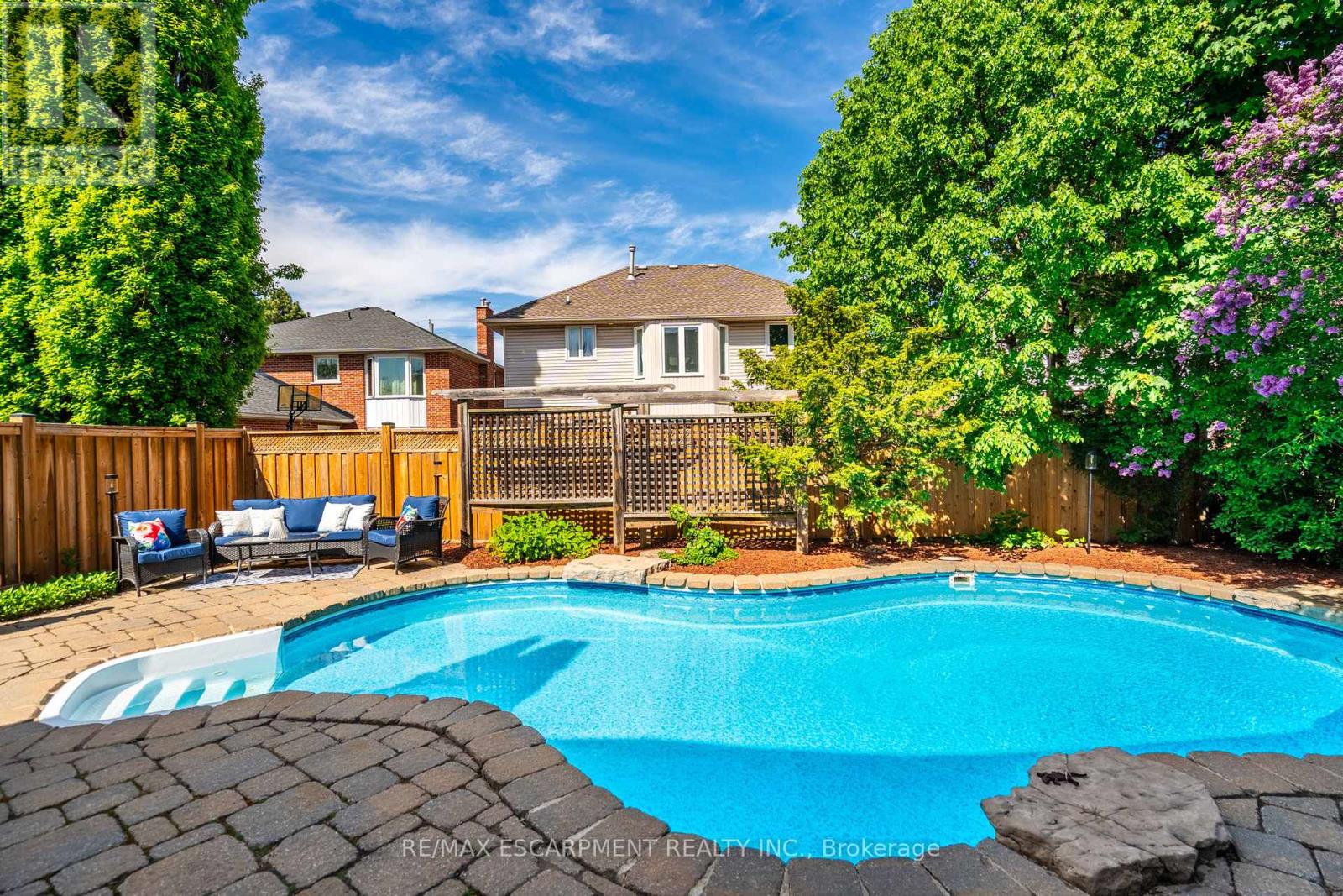 2431 Baxter Crescent, Burlington, Ontario  L7M 4A1 - Photo 33 - W12166213