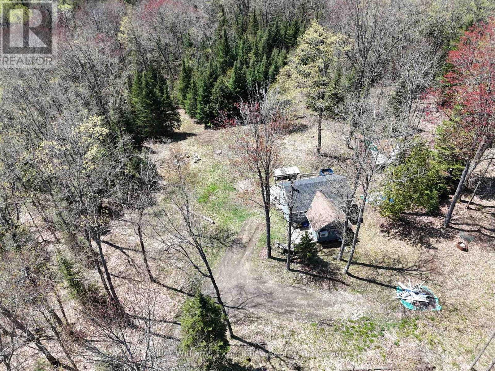 102 Old School House Road, Huntsville, Ontario  P1H 2J4 - Photo 4 - X12166312