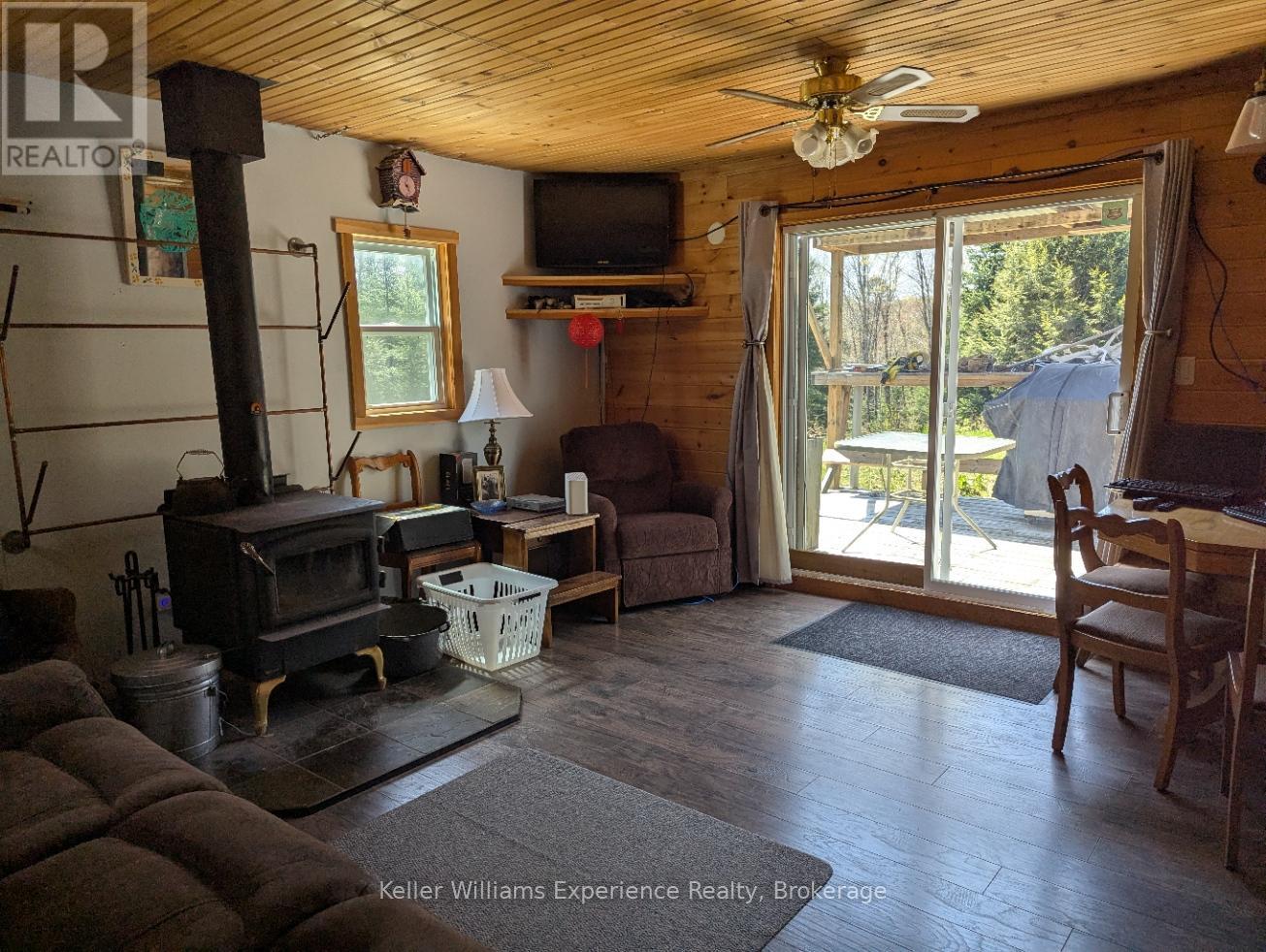 102 Old School House Road, Huntsville, Ontario  P1H 2J4 - Photo 9 - X12166312