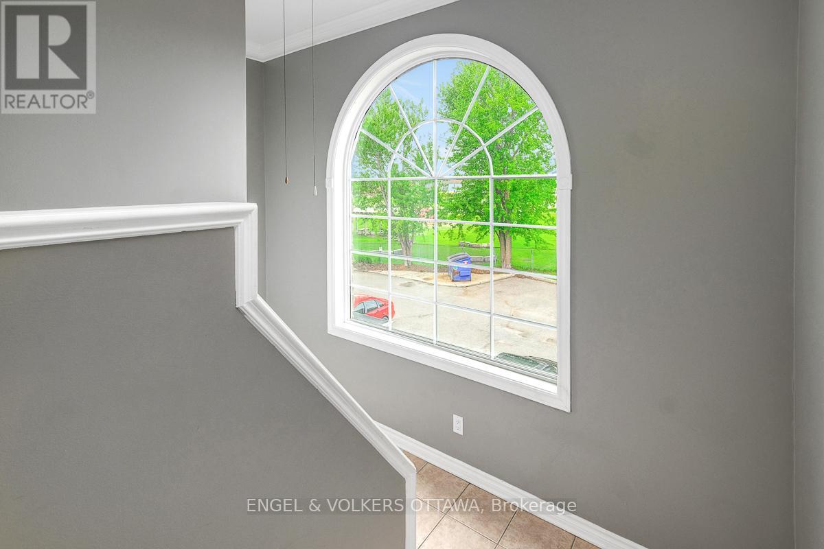 Property at 1A - 75 LAPOINTE BOULEVARD image 4