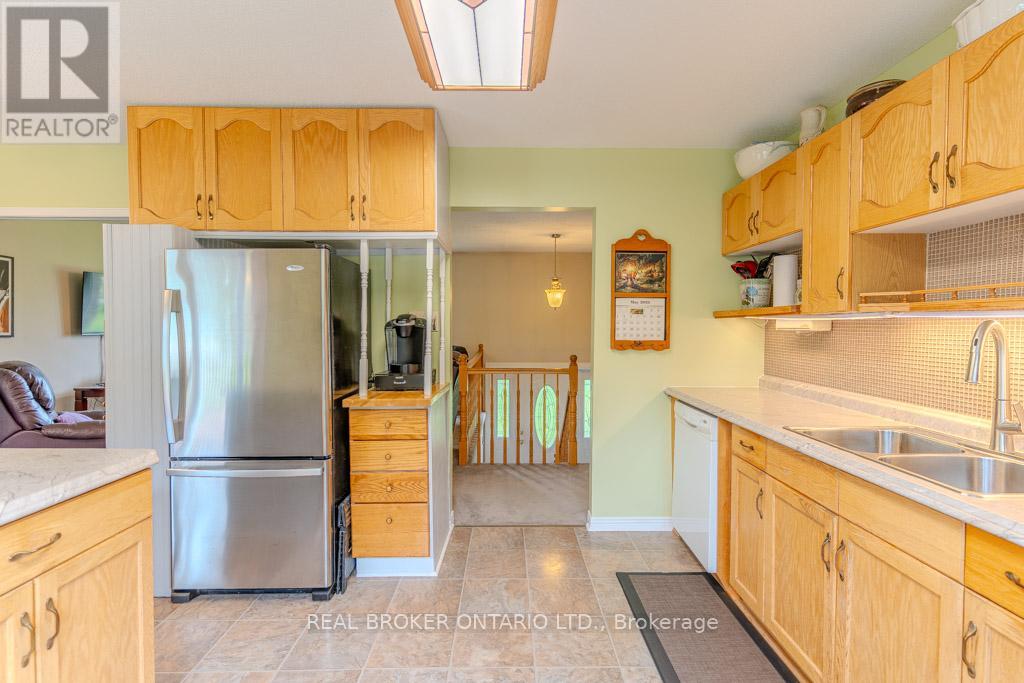 102 Arcand Road, North Grenville, Ontario  K0G 1J0 - Photo 14 - X12166281