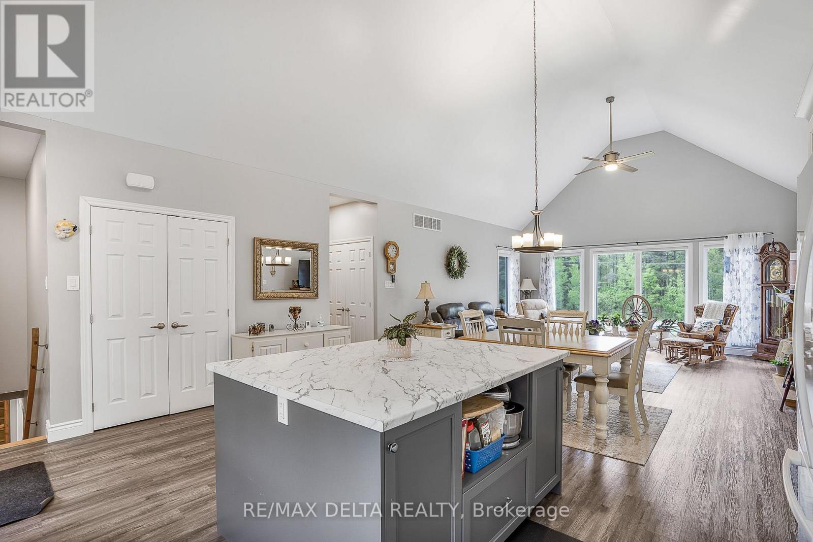512 Ch Boundary Road, Alfred And Plantagenet, Ontario  K0B 1L0 - Photo 6 - X12166329