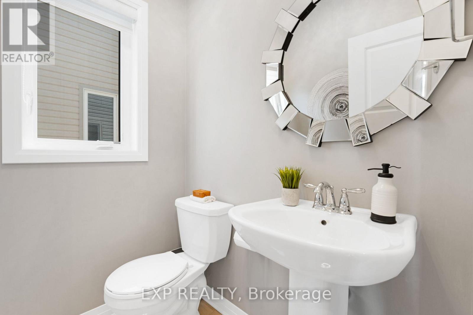 4026 Fracchioni Drive, Lincoln, Ontario  L3J 0R8 - Photo 6 - X12166121
