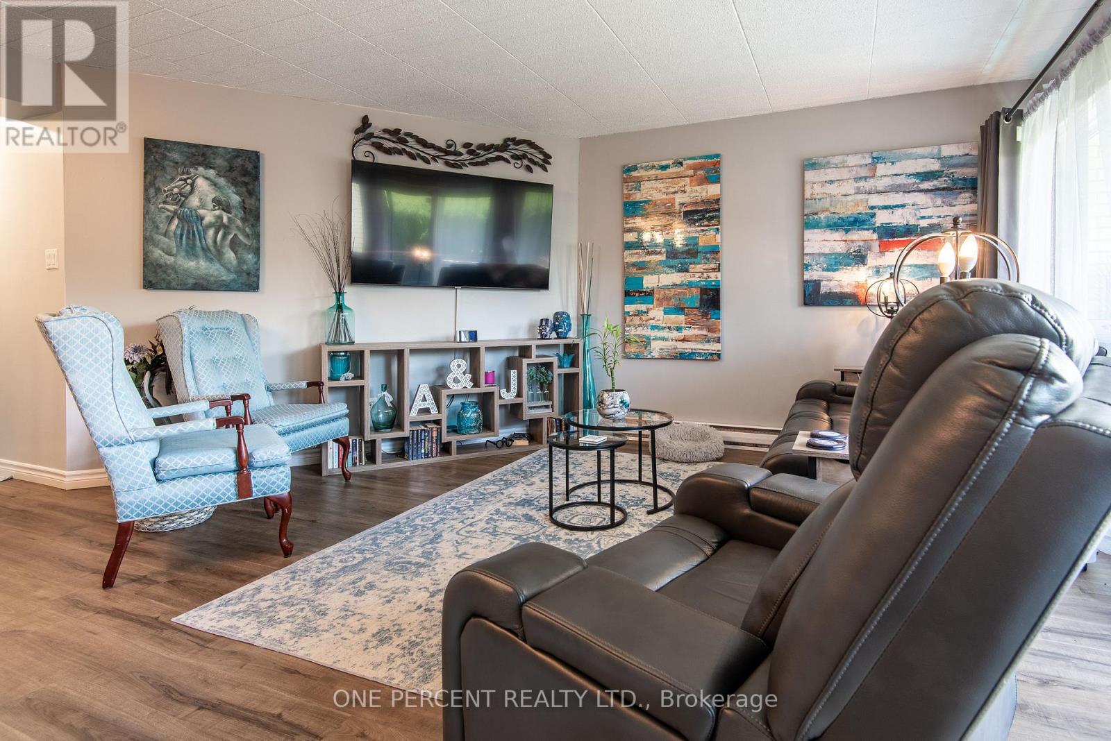 Property at 103 - 105 CONROY CRESCENT image 2