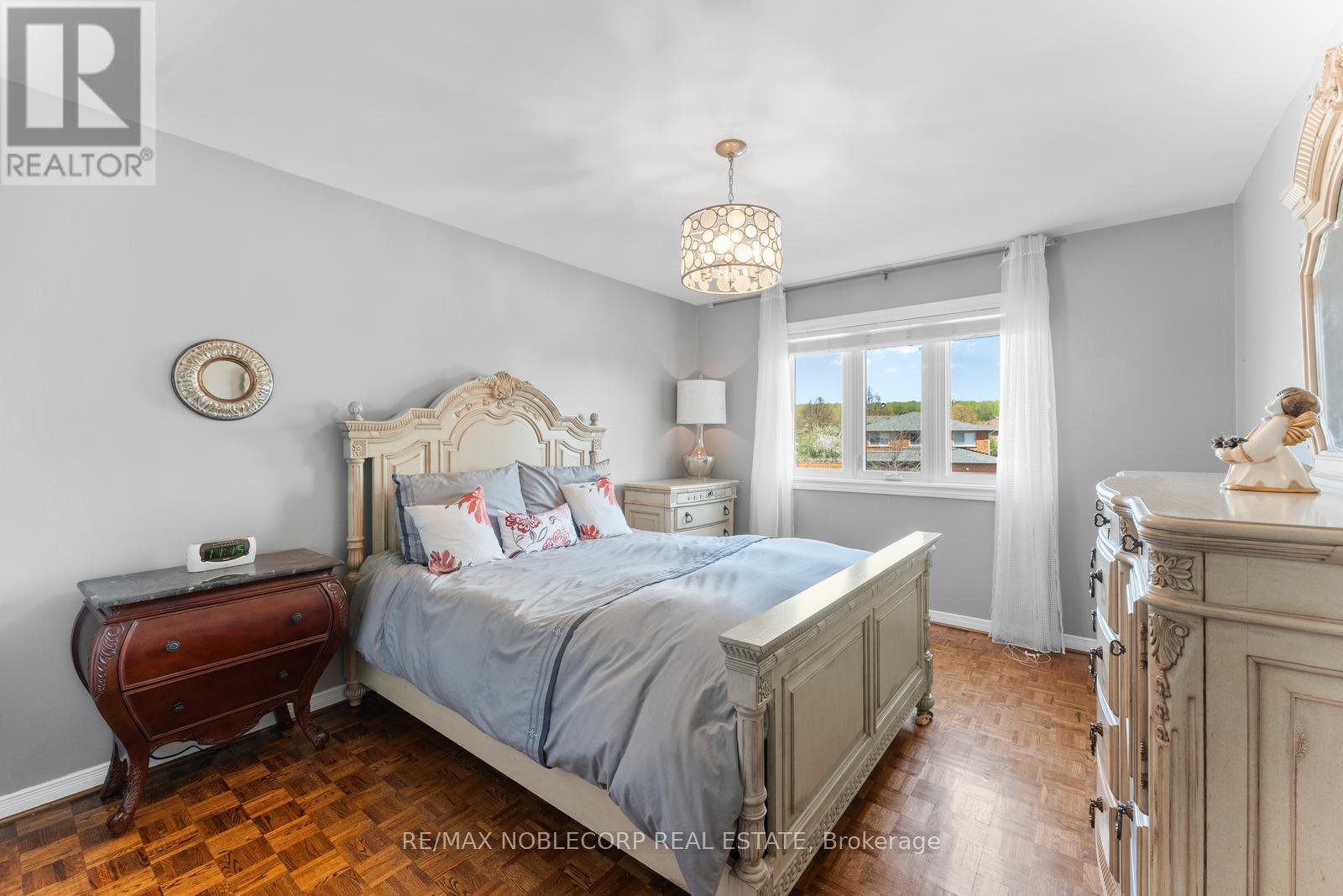 19 Castlehill Road, Vaughan, Ontario  L6A 1N8 - Photo 32 - N12166019