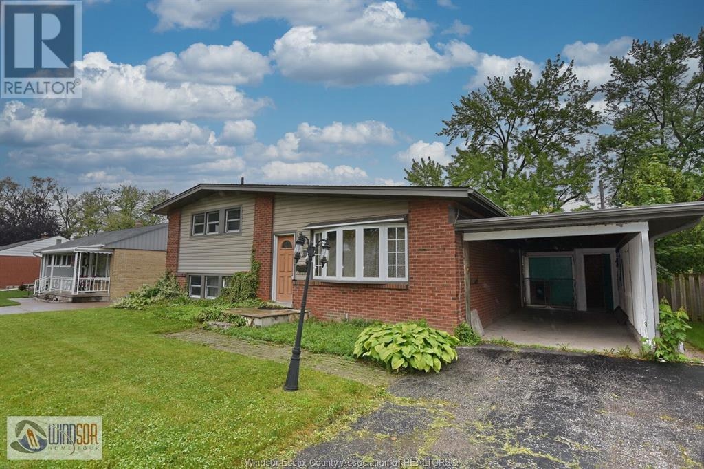 3166 Mark, Windsor, Ontario  N9E 2W8 - Photo 2 - 25012818