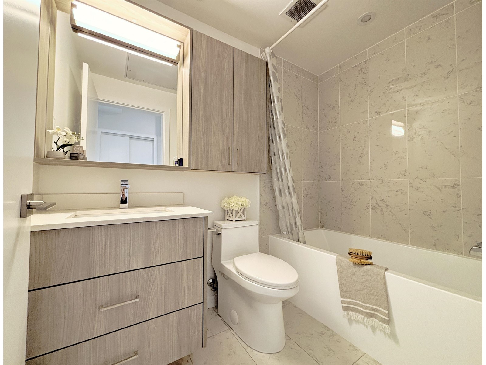 505 13858 108 Avenue, Surrey, British Columbia  V3T 0T9 - Photo 8 - R3005992