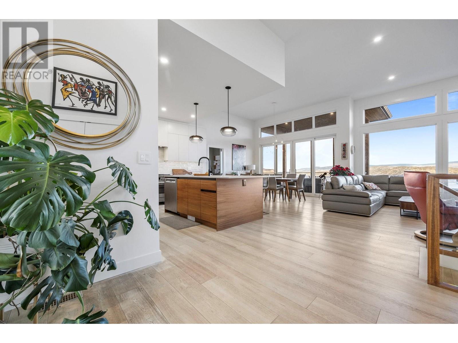 1821 Diamond View Drive, West Kelowna, BC V1Z4B7