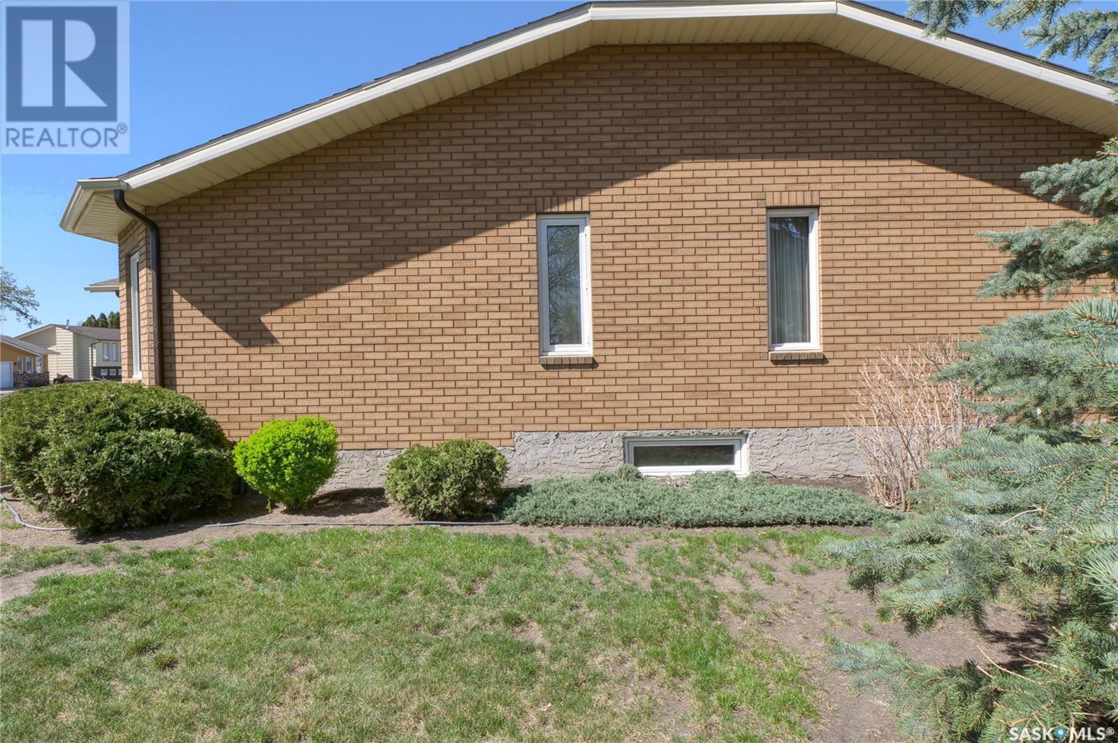 25 Dahlia Crescent, Moose Jaw, Saskatchewan  S6J 1E8 - Photo 41 - SK006462