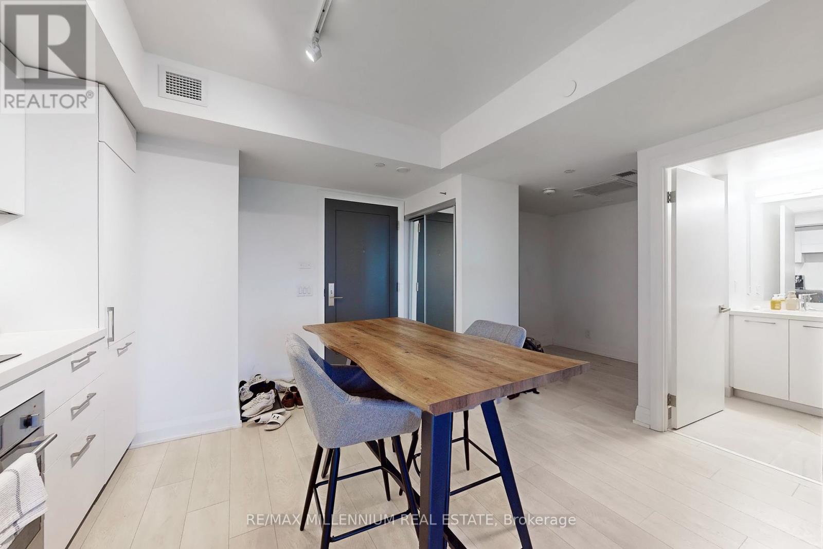 520 - 33 Frederick Todd Way, Toronto (Thorncliffe Park), Ontario  M4G 0C9 - Photo 16 - C12166290