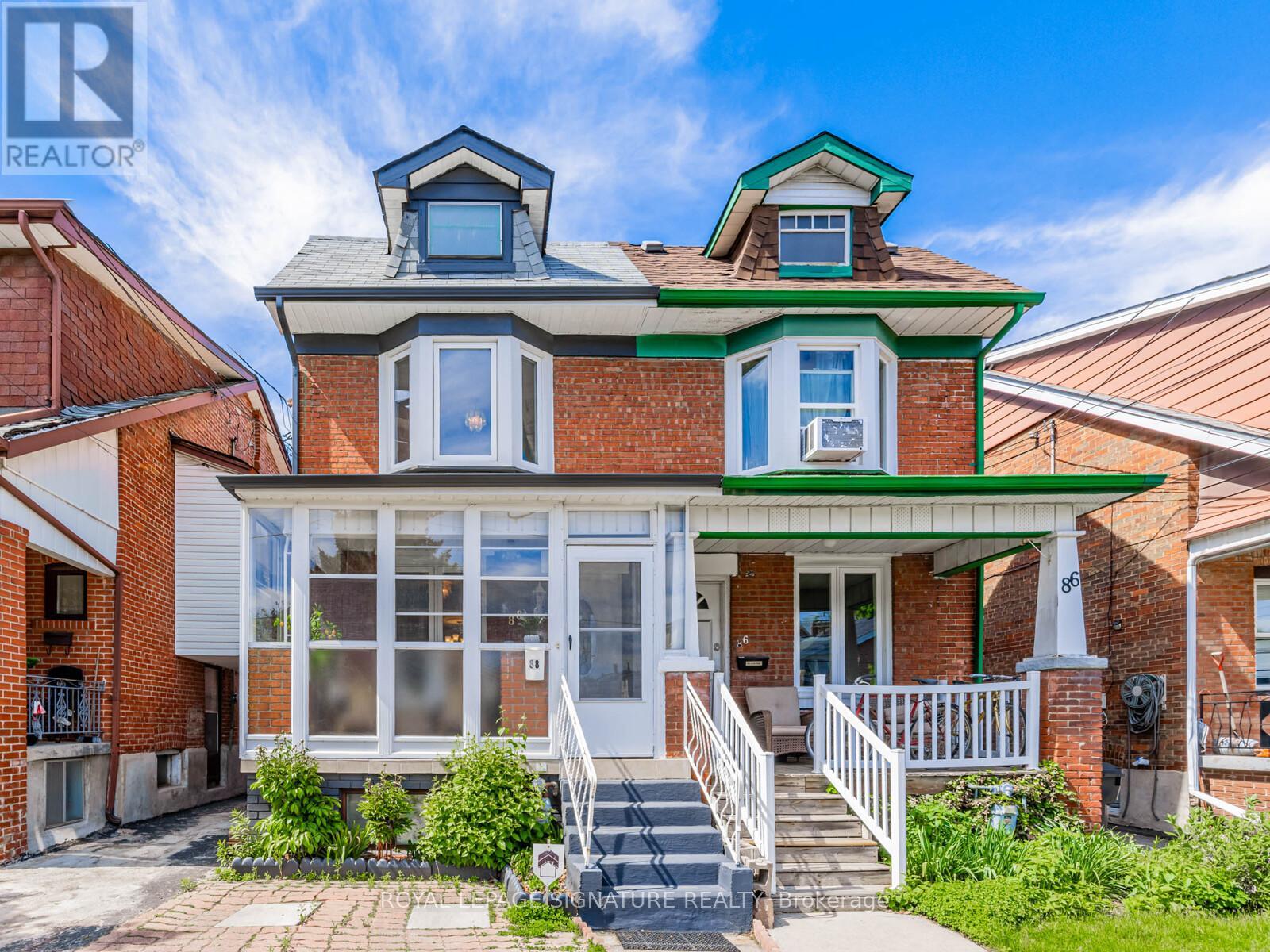 88 CLOVERLAWN AVENUE, Toronto, Ontario