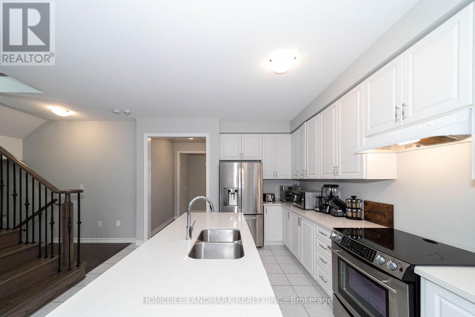 224 Danny Wheeler Boulevard, Georgina, Ontario  L4P 0J8 - Photo 11 - N12144735