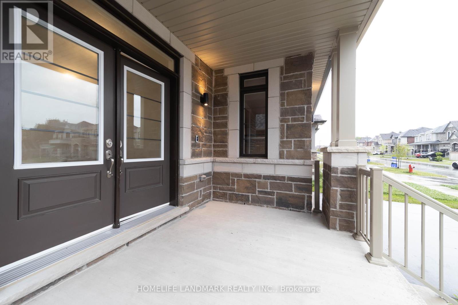 224 Danny Wheeler Boulevard, Georgina, Ontario  L4P 0J8 - Photo 8 - N12144735