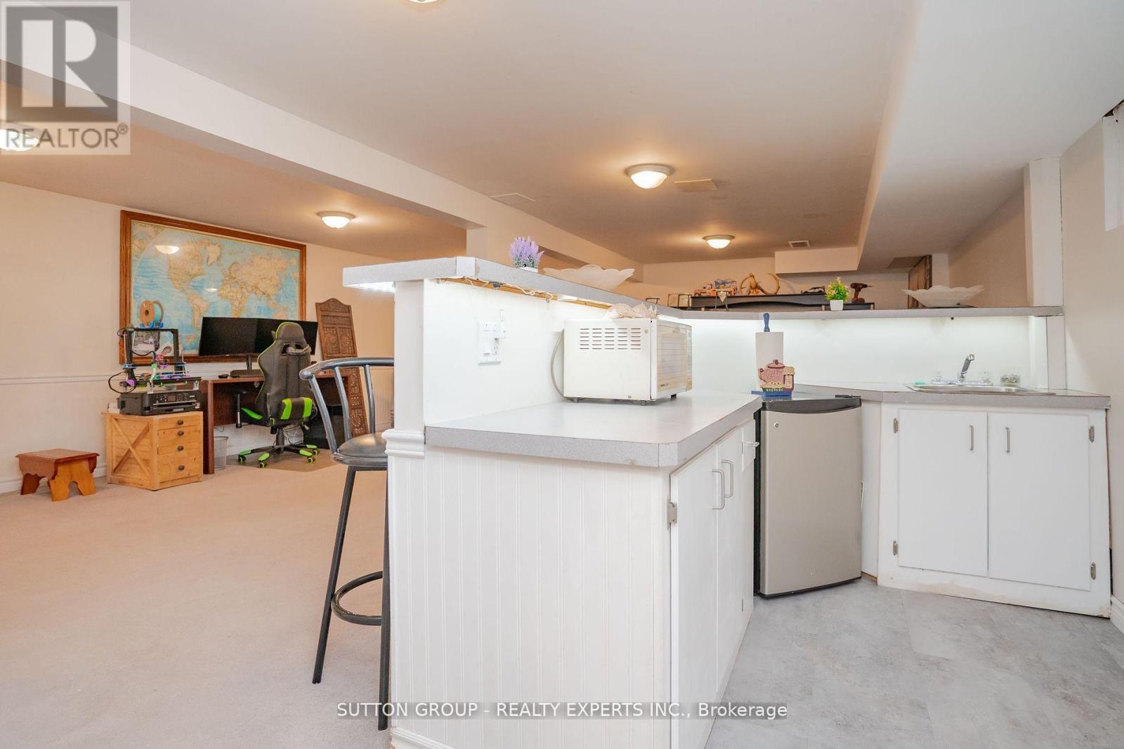202 Archdekin Drive, Brampton, Ontario  L6V 1Z1 - Photo 31 - W12099784