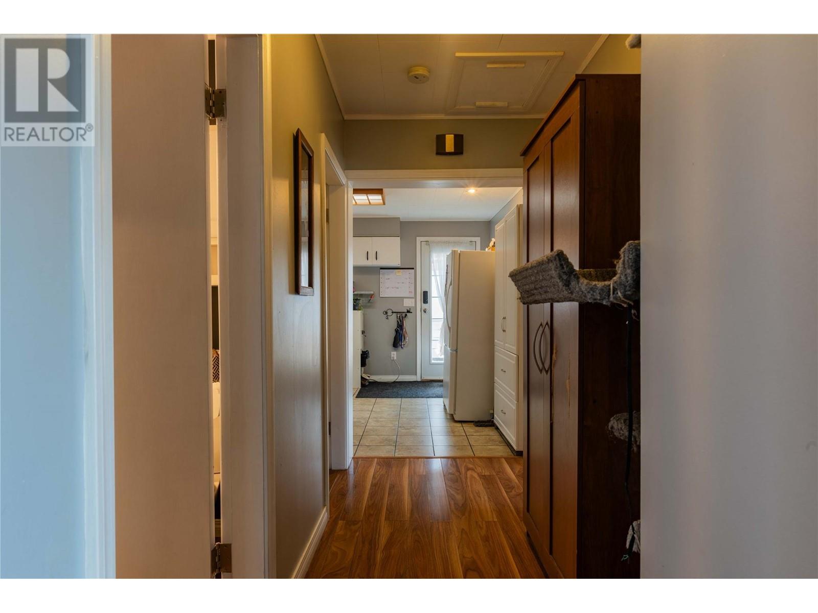 920 Latimer Street, Nelson, British Columbia  V1L 4V8 - Photo 9 - 10340352