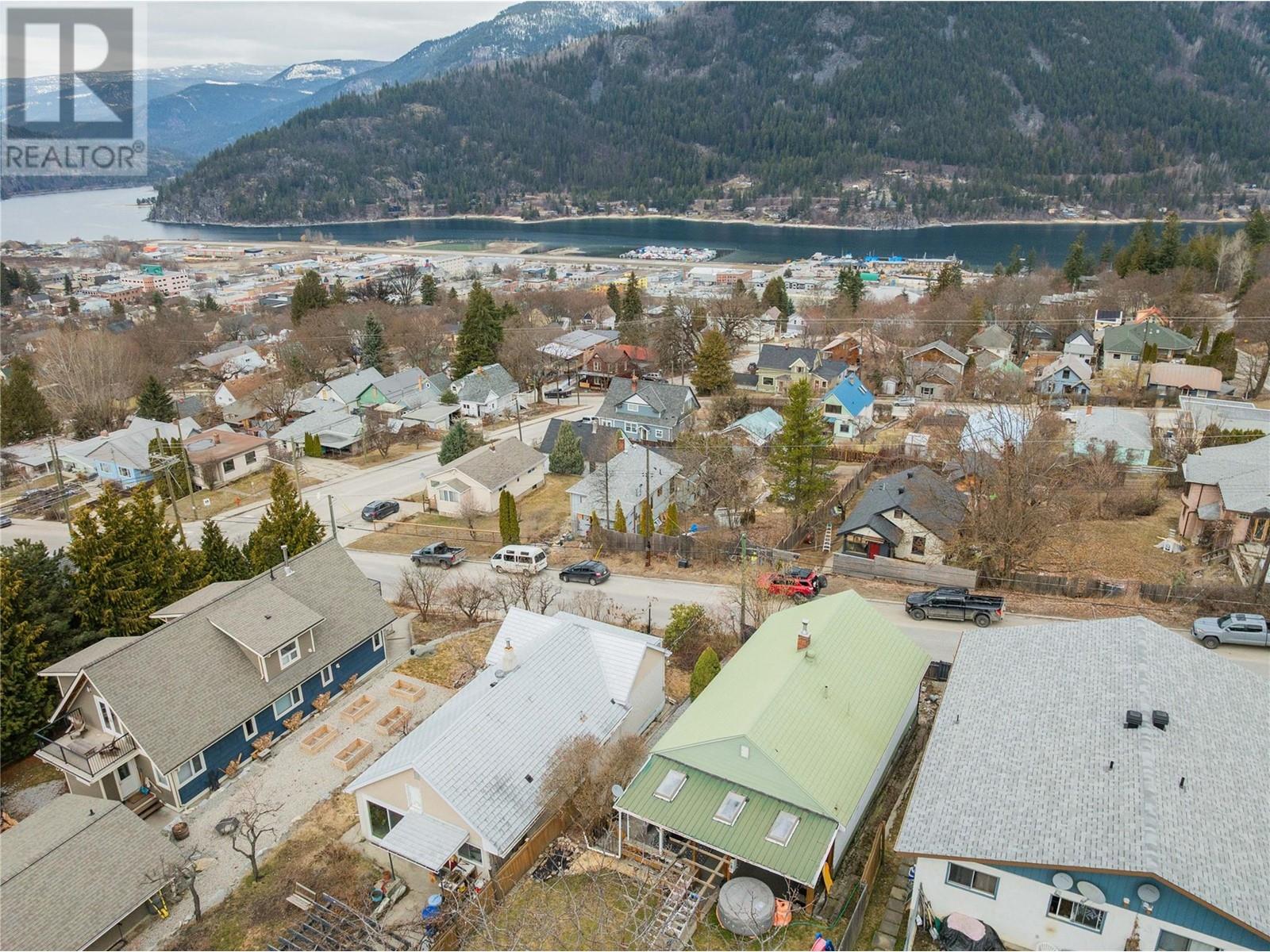 920 Latimer Street, Nelson, British Columbia  V1L 4V8 - Photo 47 - 10340352