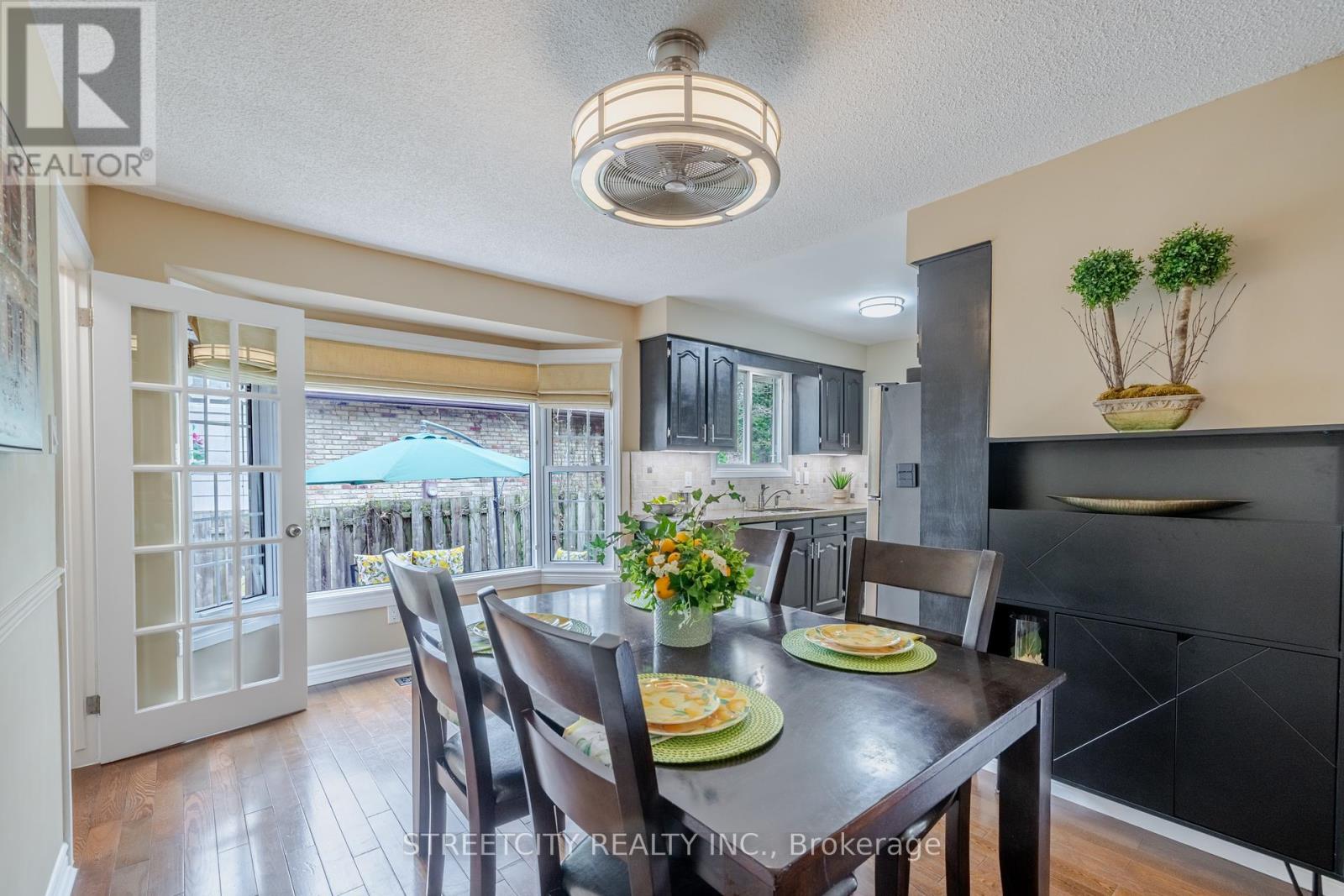 107 Dearborn Avenue, London South, Ontario  N6K 2H4 - Photo 10 - X12130989
