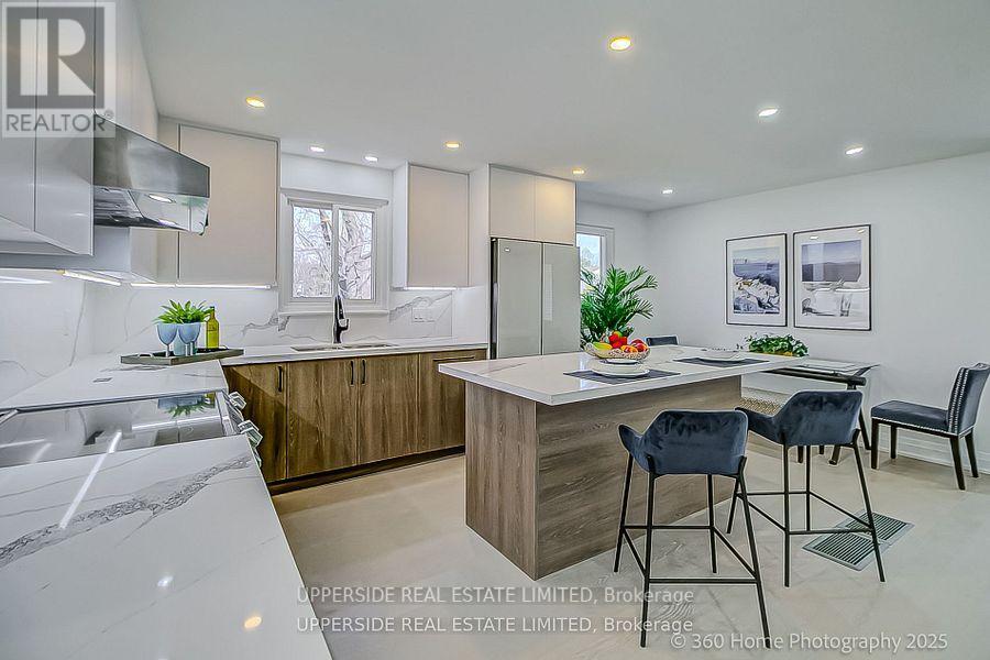 2 Christman Court, Markham, Ontario  L3P 3C8 - Photo 8 - N12166230